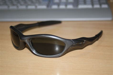 can someone identify these mens oakley sunglasses oakley forum