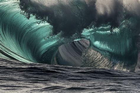 guy takes mind boggling photos of waves