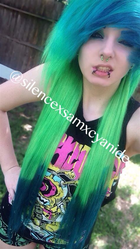 scene girl with green and blue hair ig silencexsamxcyanide emo