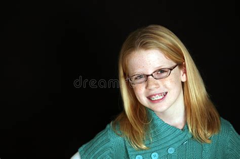 close up da menina do redhead com freckles imagem de stock imagem de menina real 14547065