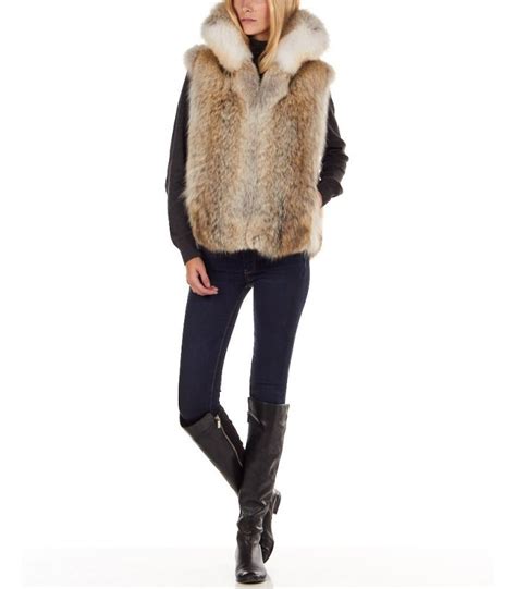 the coyote fur vest with collar for women