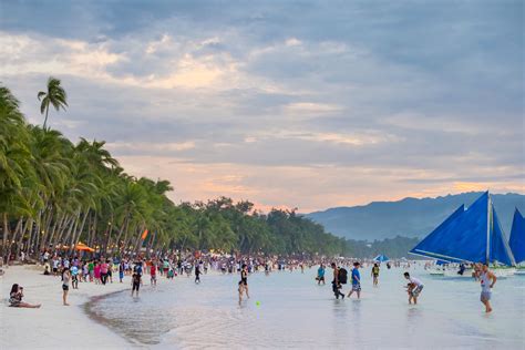 boracay  closed  tourism