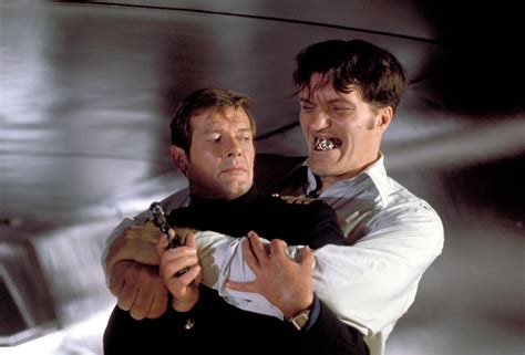 Richard Kiel Dies At 74 Played Jaws In Bond Films The New York Times