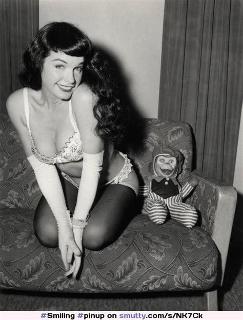 Pinup Bettiepage Bettie Page Queen Of Pinups