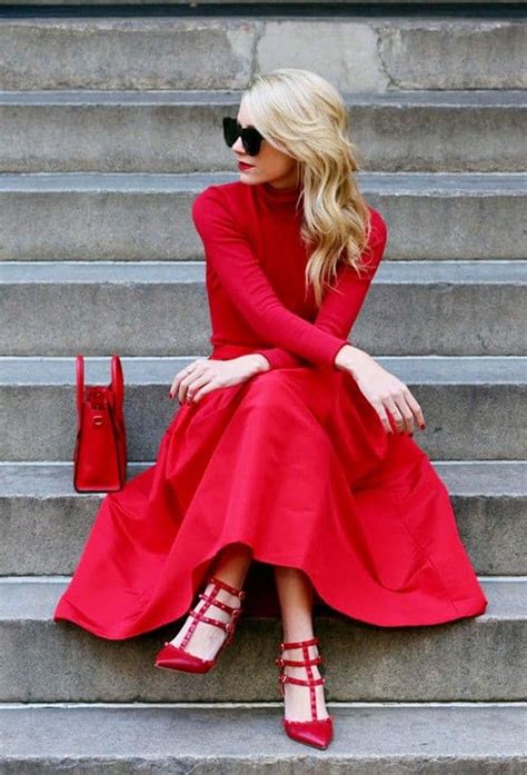 red fashion tag blog