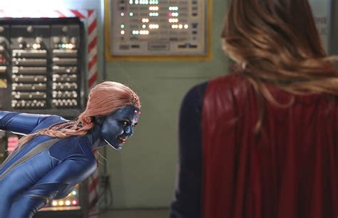 See Smallville S Laura Vandervoort As Supergirl Villain
