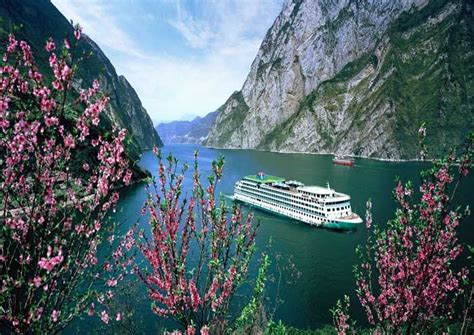 yangtze river tours yangtze river cruise yangtze cruise 2021