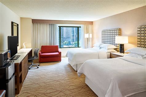 downtown chicago accommodation hotel rooms sheraton grand chicago