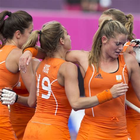 dutch hockey girls on their way to olympic gold in london