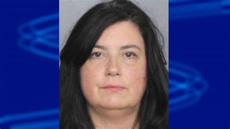 Florida Attorney S Bookkeeper Accused Of Stealing 200k Spending It At
