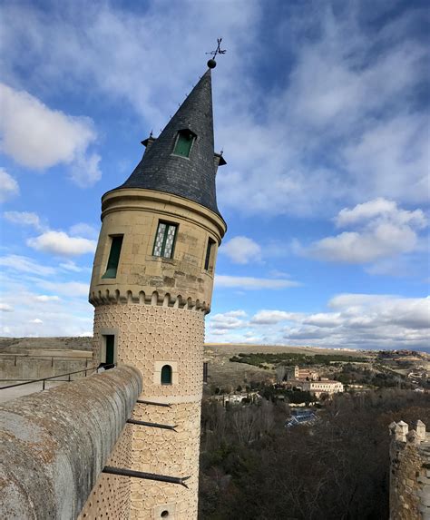 photo castle tower architecture battlement building   jooinn