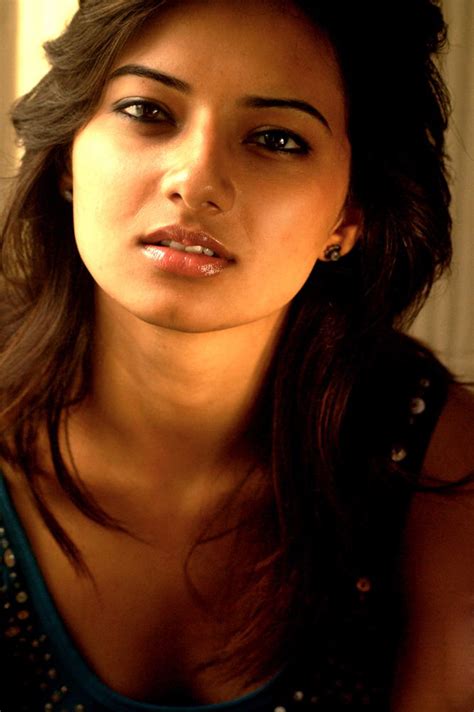 desi hot indians actress photos isha chawla hot photos