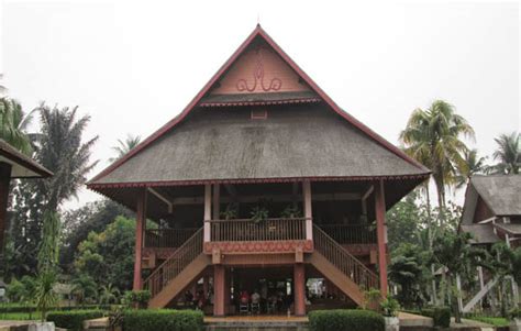 rumah adat sulawesi utara walewangko gambar penjelasannya adat tradisional
