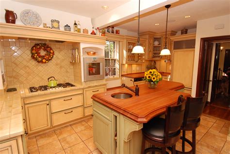 warm farmhouse kitchen cabinets  graber