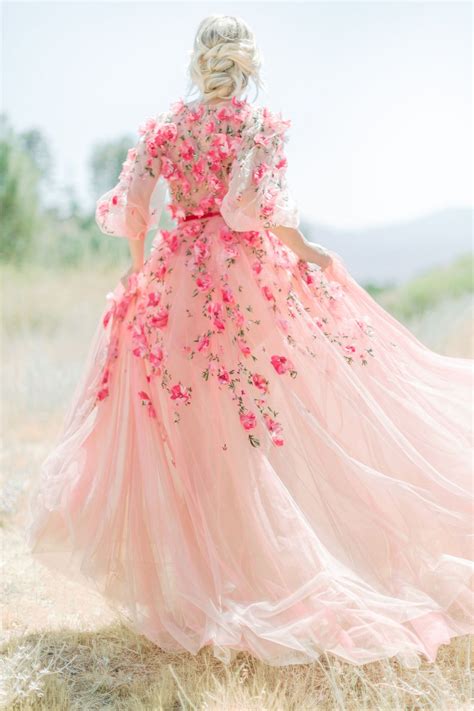 22 Colorful Wedding Dresses For The Fine Art Bride