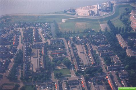papendrecht larikshof luchtfotos fotos nederland  beeldnl