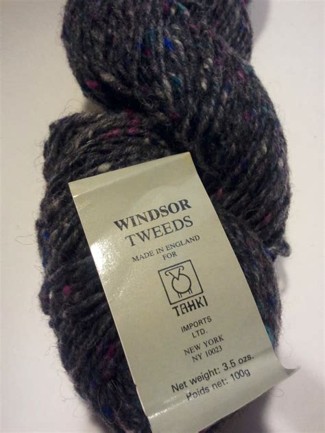 tahki windsor tweeds wool yarn 3 5 oz 100 g shade 943 dark gray