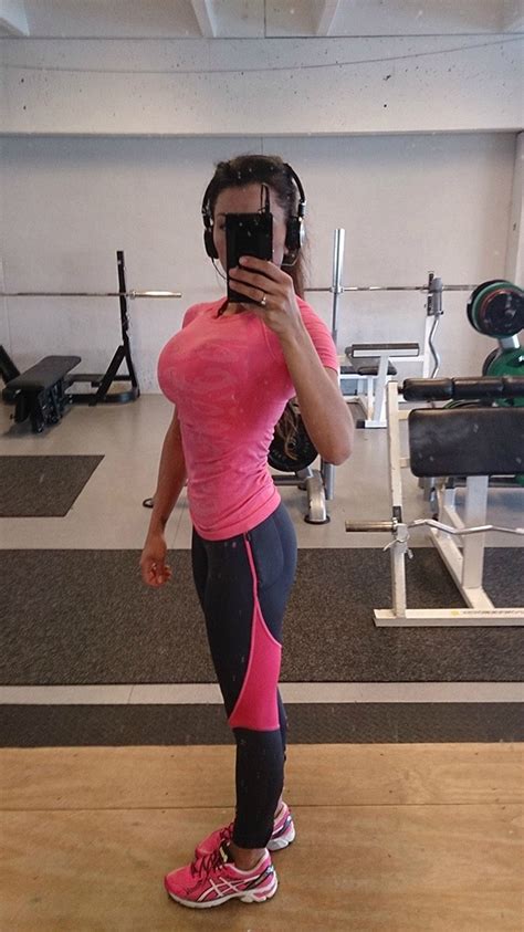 Busty Fit Girl Gym Selfie Thrill On Fitness Girls