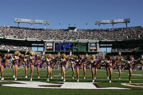 Ex Ravens Cheerleader Charged With Sex With Teen Cbs Detroit