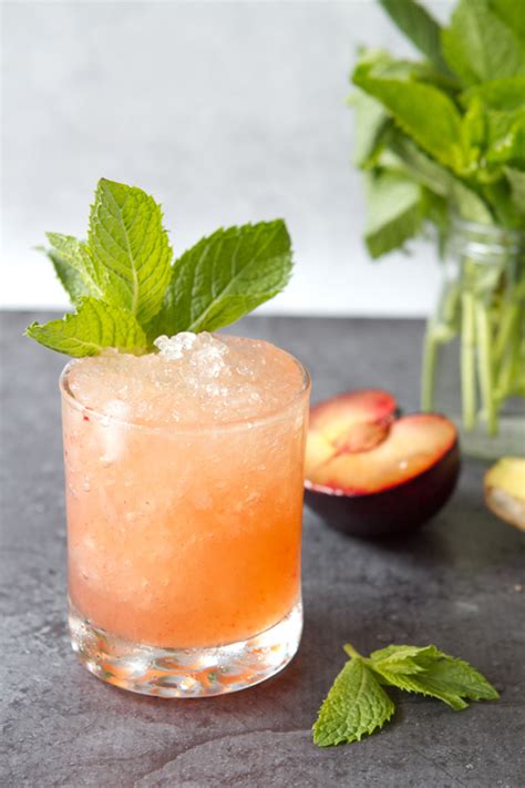 18 must try refreshing summer cocktails