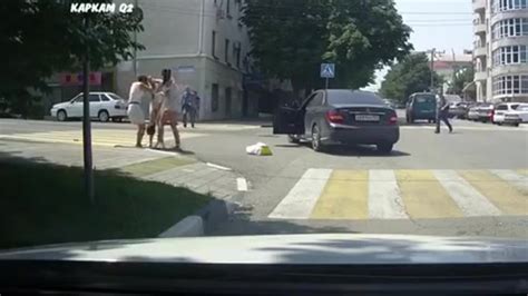 dumpert verkeersruzie met russische chicks
