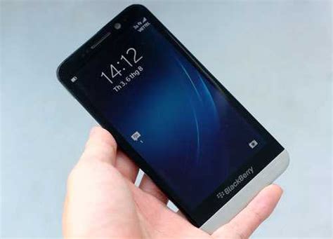 [video And Pics] New Blackberry Z30 Hands On Preview Hits