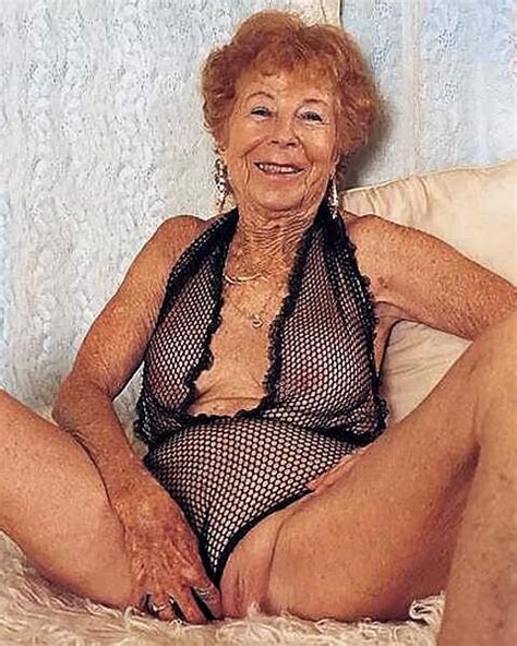 old wrinkled grannies fetish porn pic