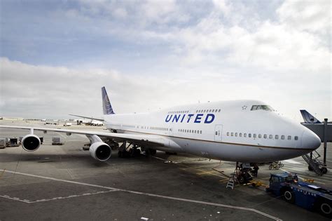 boeing jumbo jet era     united retires  fleet bloomberg