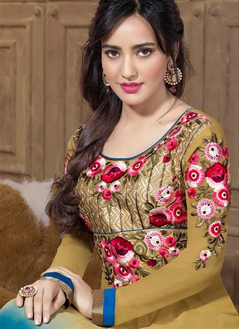 Neha Sharma Wiki Biography Dob Age Height Weight