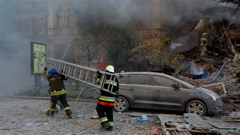 guerra en ucrania rusia bombardea de nuevo kiev  drones suicidas