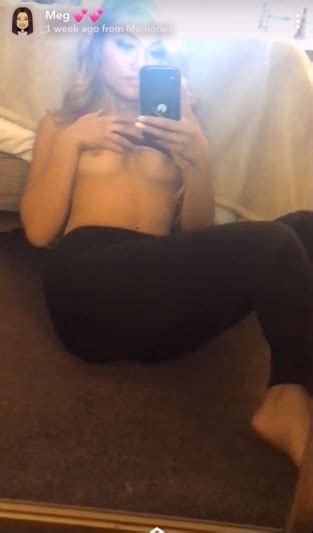 eskimokisses snapchat nudes leak 14 pics sexy youtubers