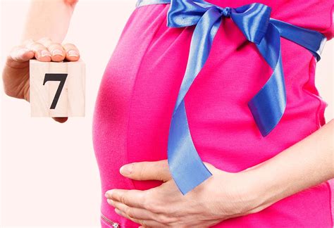 7 months pregnant symptoms hiccups pregnancy