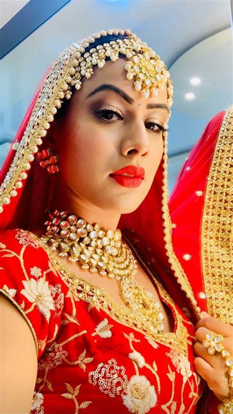 pin  saumya bhardwaj  nia shatrma   indian tv actress fashion crown jewelry
