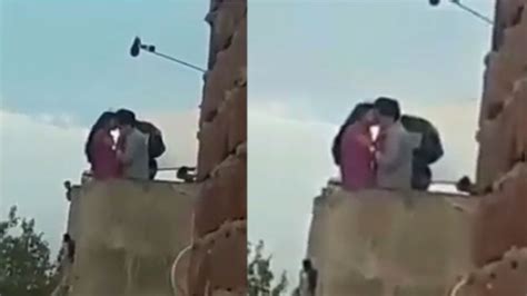 deepika padukone vikrant massey s kissing scene from chhapaak sets