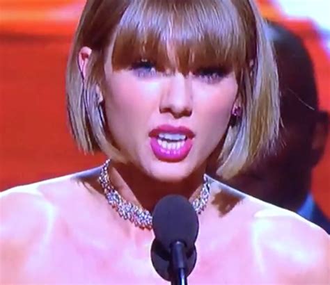 Video Taylor Swift Takes Shots At Kanye West At Grammys