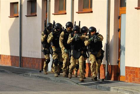 international special police units hrtswatetc page  devtsix