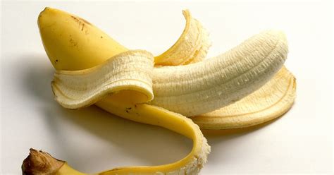 are banana peels edible 4 fruits you should be eating skin and all