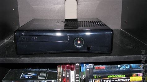 Xbox 360 S Exhibits Overheating Problems Red Dot Of