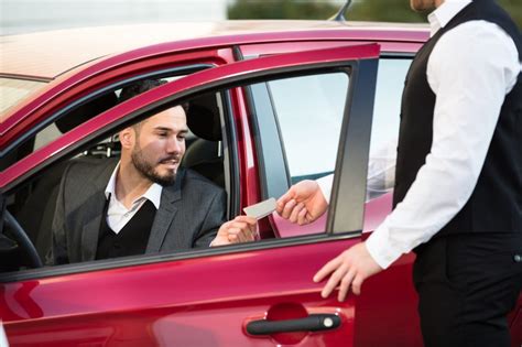 find   valet service daniels insurance