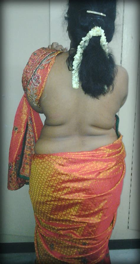 Tamil Hot Saree Ass