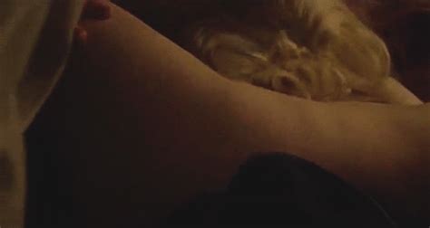 Hollywoodland sex scene
