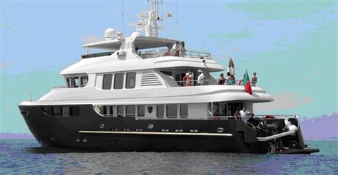 luxury yacht charter  puerto banus