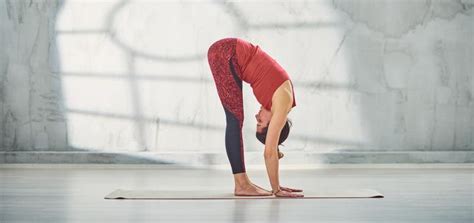 yoga poses   rid  belly bloat dherbs    natural