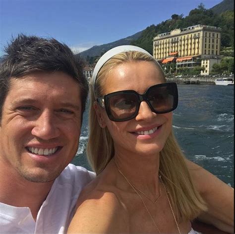 Tess Daly Shares Rare Intimate Picture In Bed With Vernon Kay Mirror