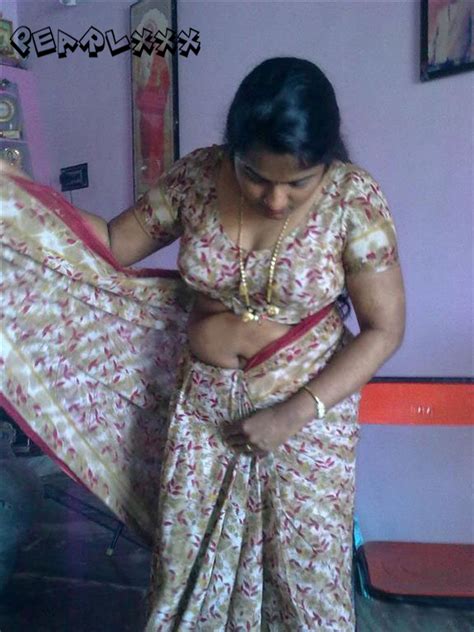 tamil aunty in her saree very hot photos hd latest tamil actress telugu actress movies