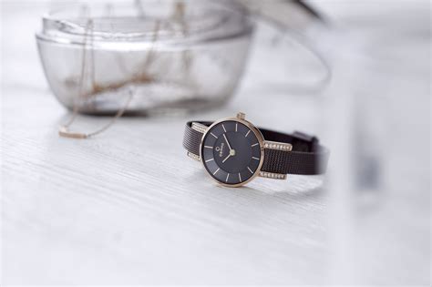 obaku breathes life  fashion  sales  independent jewellers