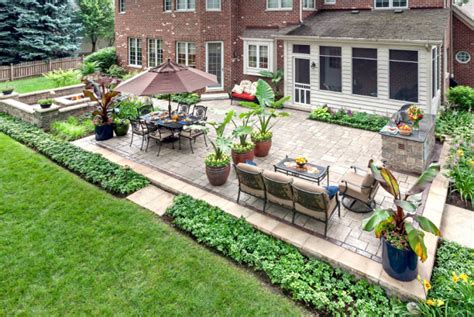 perfect backyard patio ideas  design   home  gardens