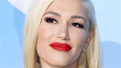 Gwen Stefani S New Music Video Is Causing Fans To See Red Here S Why