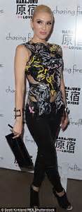 Gwen Stefani Bares Her Belly At Harajuku Lovers Event In La Daily