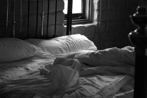 jtaime photographie the weekend and the unmade bed